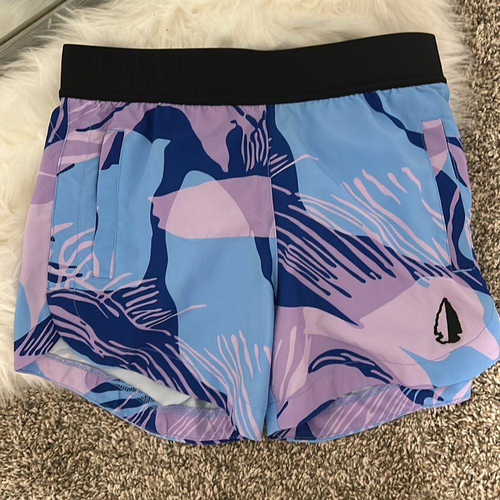 Tachuntfish shorts